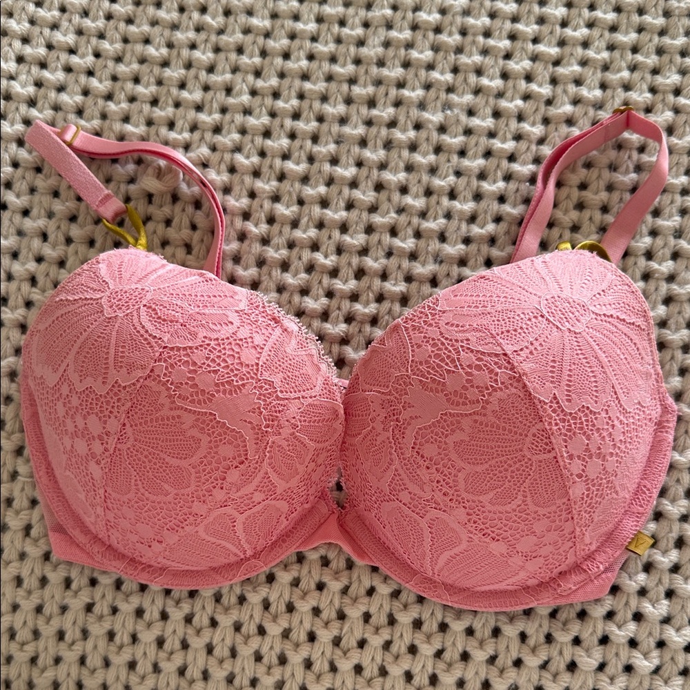 Victoria’s Secret Pink push-up Lace Bra